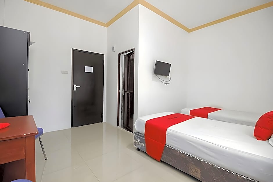 RedDoorz near Sam Ratulangi Airport Manado