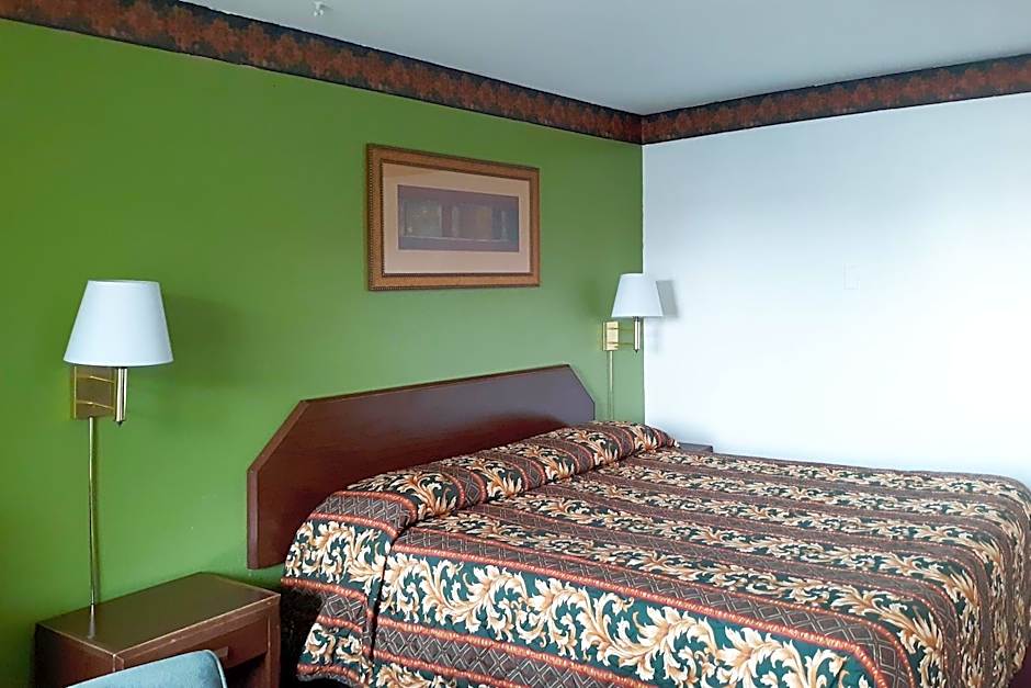 Photo 1 of 5 of 1 King Bed