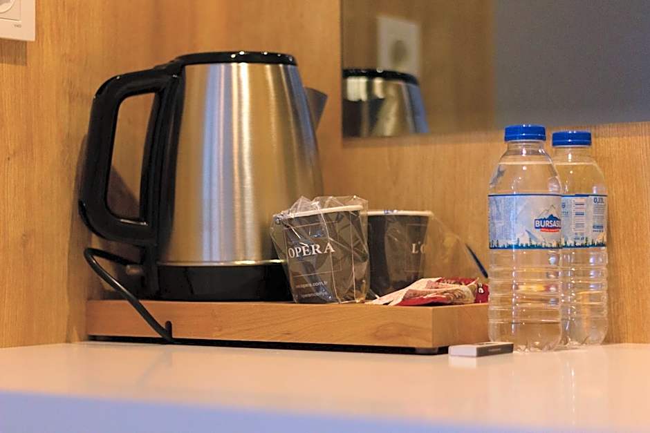 L'opera Deluxe Hotel