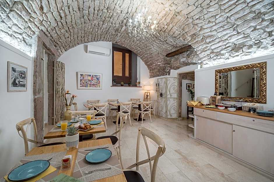 Bosa Queen House