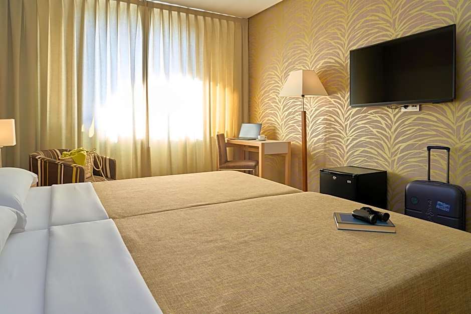 Photo 1 of 7 of Double Room