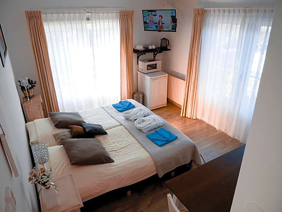 Hotel / Pension Villa Tanahlot