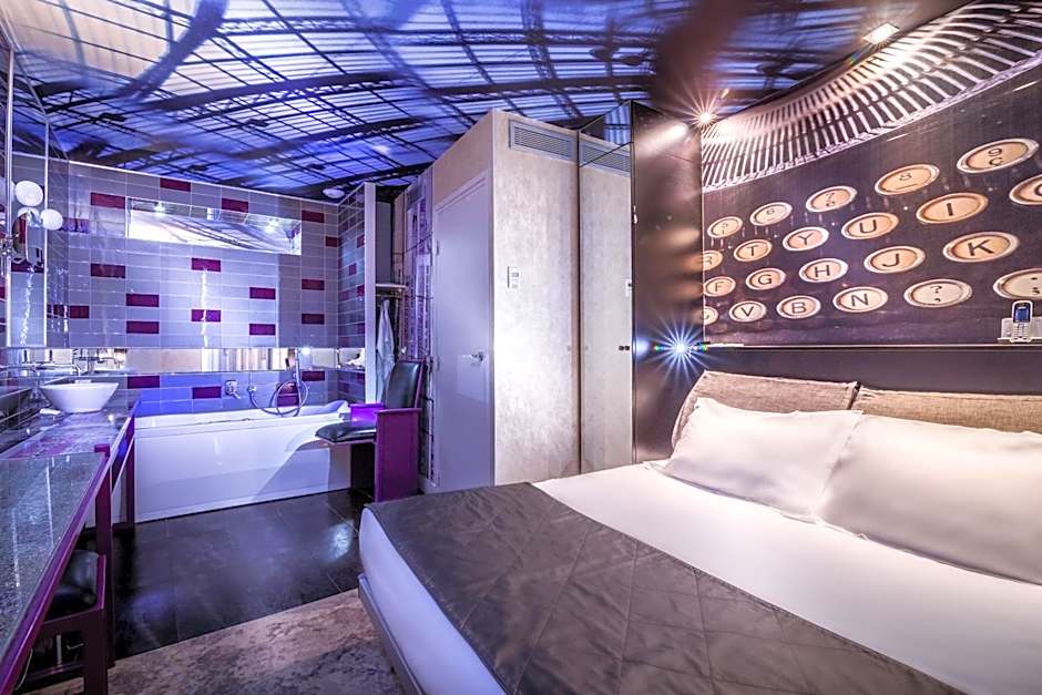 Apostrophe Hotel