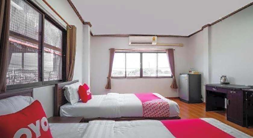 OYO 836 PK Residence