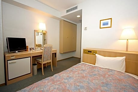 Single Room - Smoking