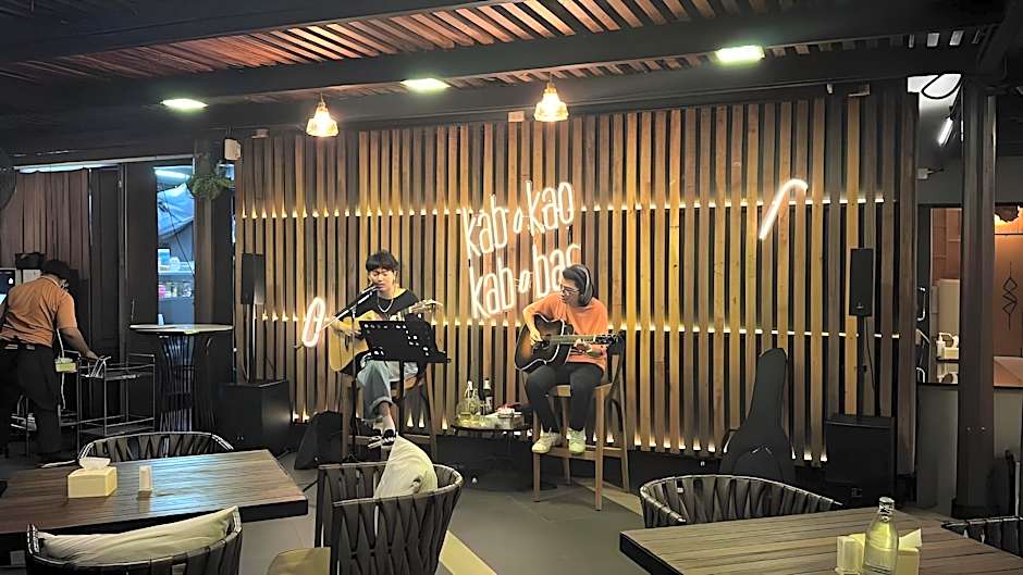 Amphawa Na Non Hotel & Spa