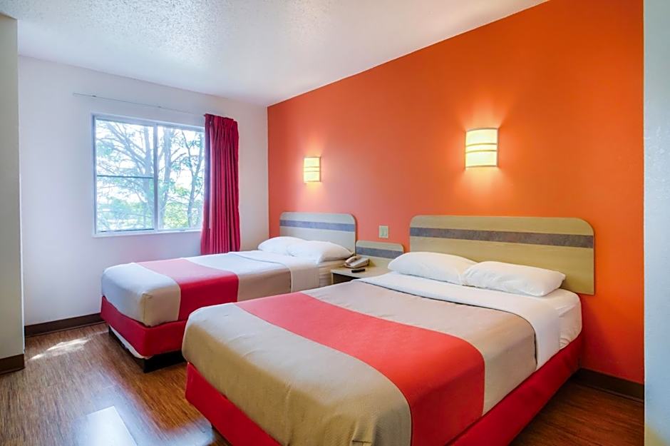 Motel 6-Lakeville, MN - South - Lakeville