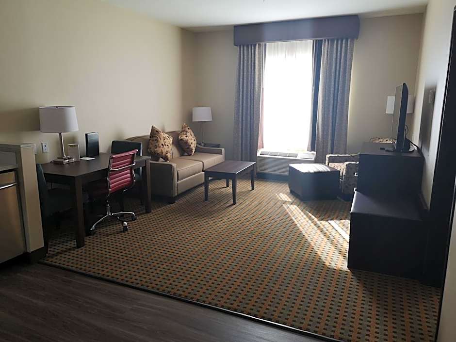 Best Western Plus Hinton Inn & Suites