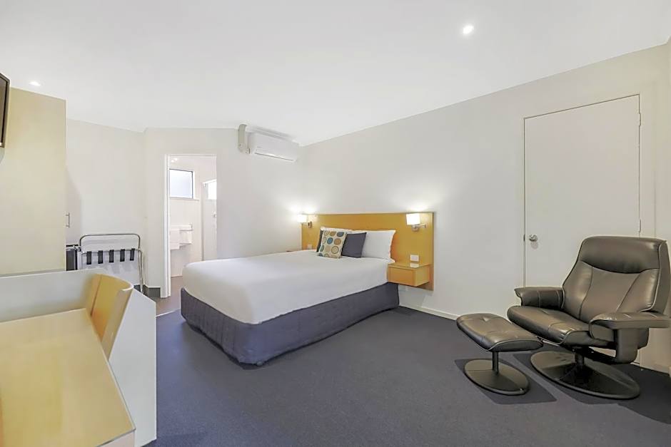 Hamilton Townhouse Motel