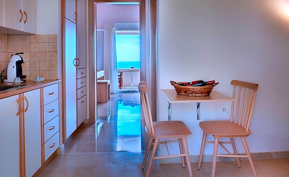 Krouzeri Beach Apartments