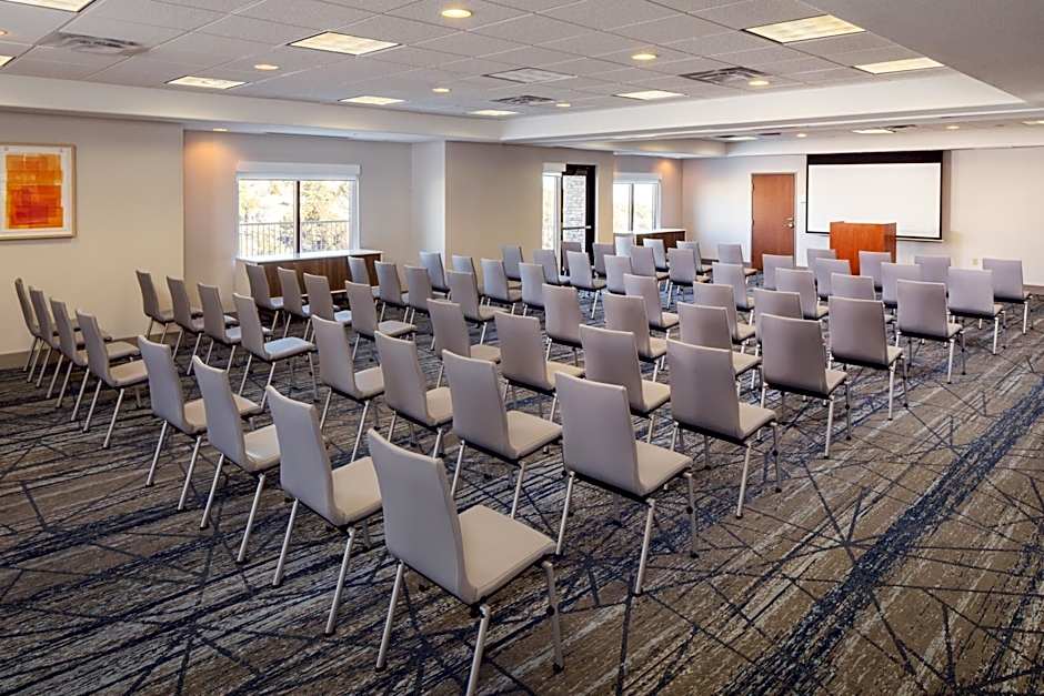Holiday Inn Express and Suites Los Alamos Entrada Park By IHG