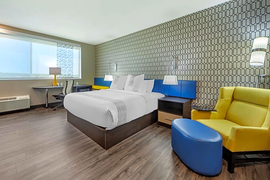 GLo Best Western Dawley Farms In Sioux Falls