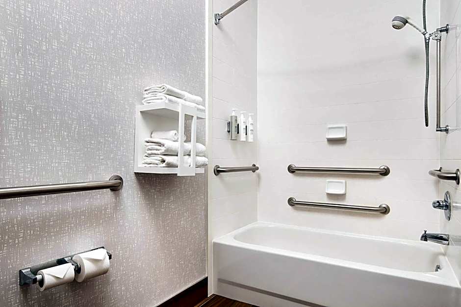 Hampton Inn By Hilton Longmont