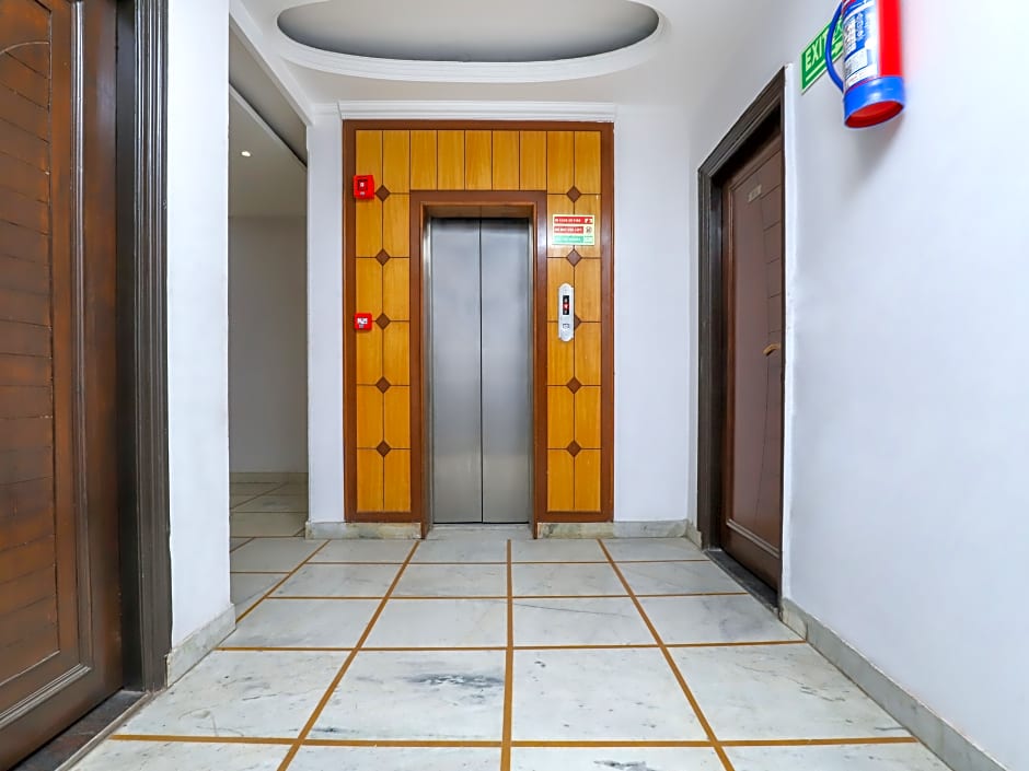 OYO 29389 Delhi Empire