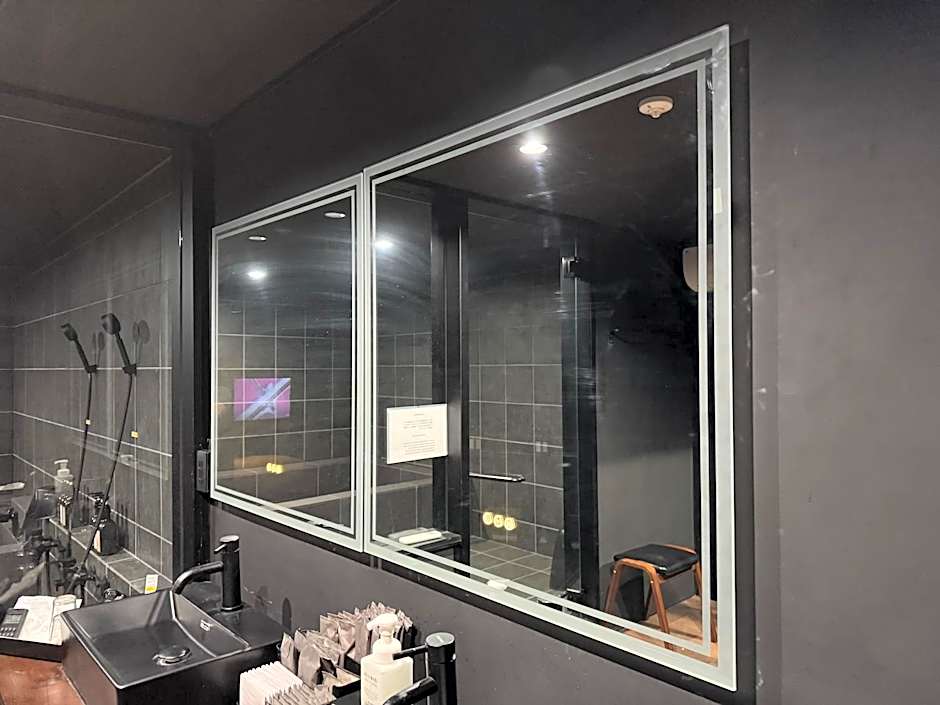 Black Villa Naha 最大8名宿泊可 136平米 美栄橋駅 徒歩1分