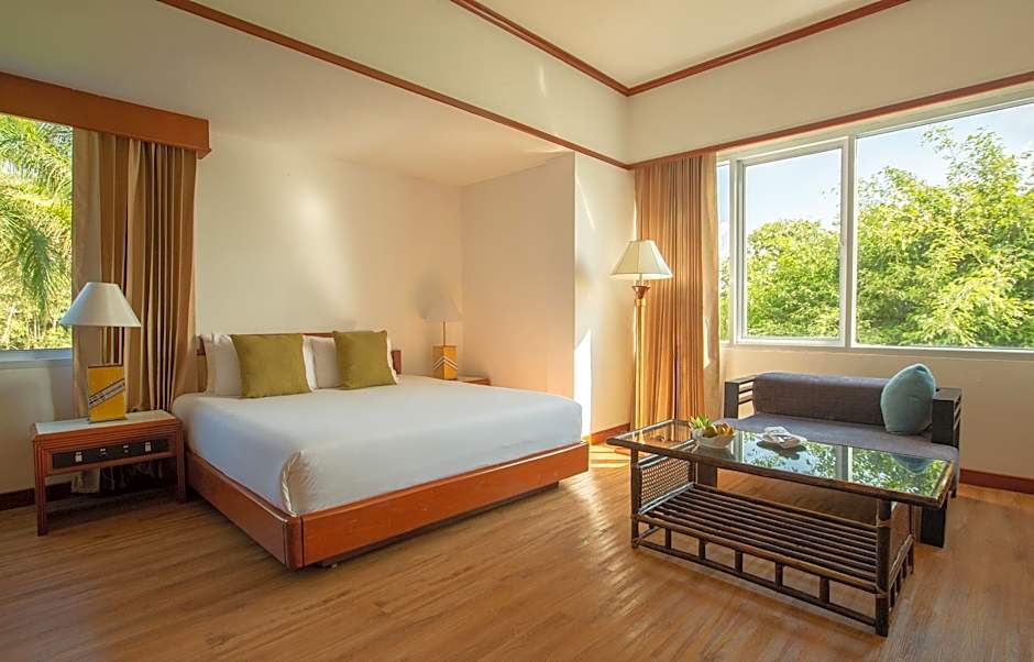 Centara Life Hotel Mae Sot