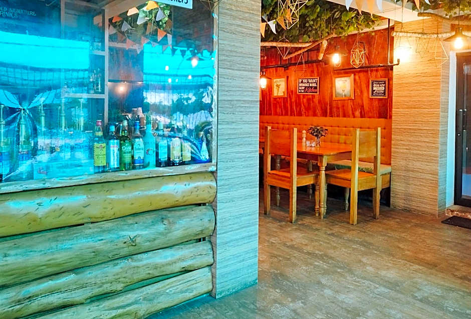 Candice Lucy Hotel Caticlan