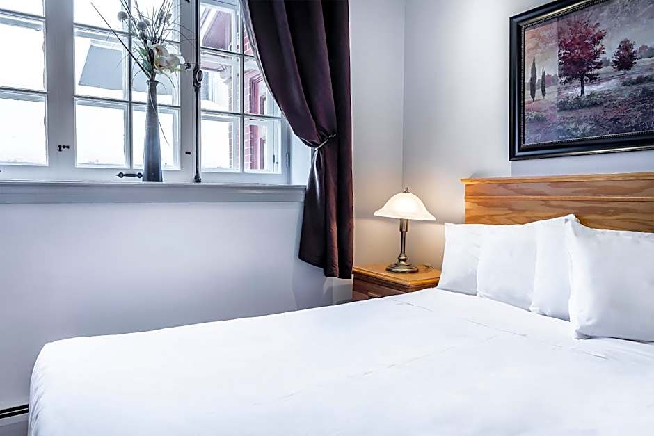 Hotel Louisbourg