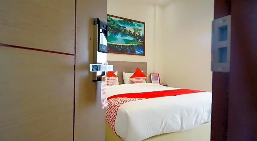 OYO 251 The Maximus Inn Hotel