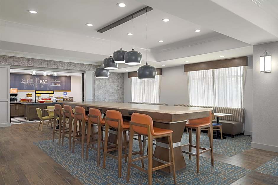 Hampton Inn Kenedy