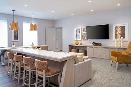 Studio Commons, 4 Bedroom Suite, 4 King