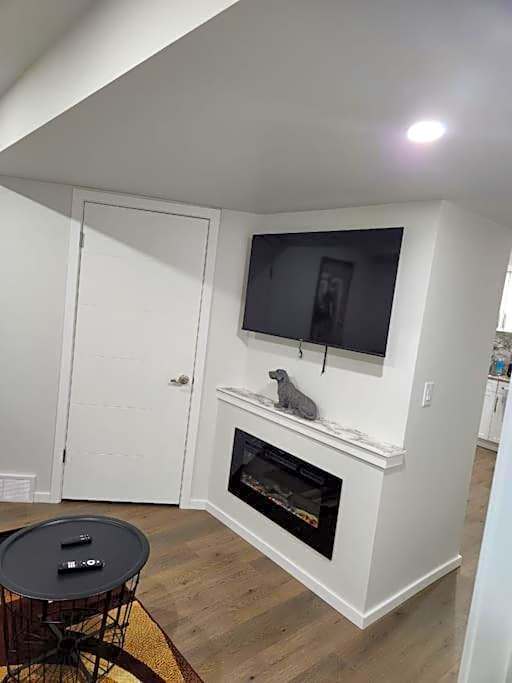 Avocado Executive Suite 2