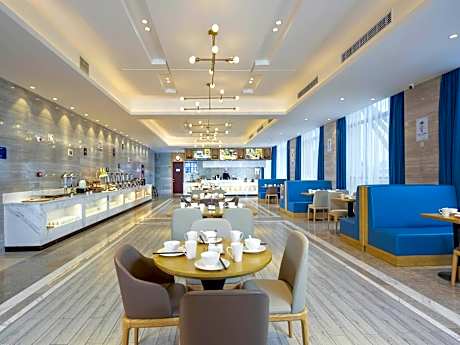 Kyriad Marvelous Hotel Hanzhong High-speed Railway Station