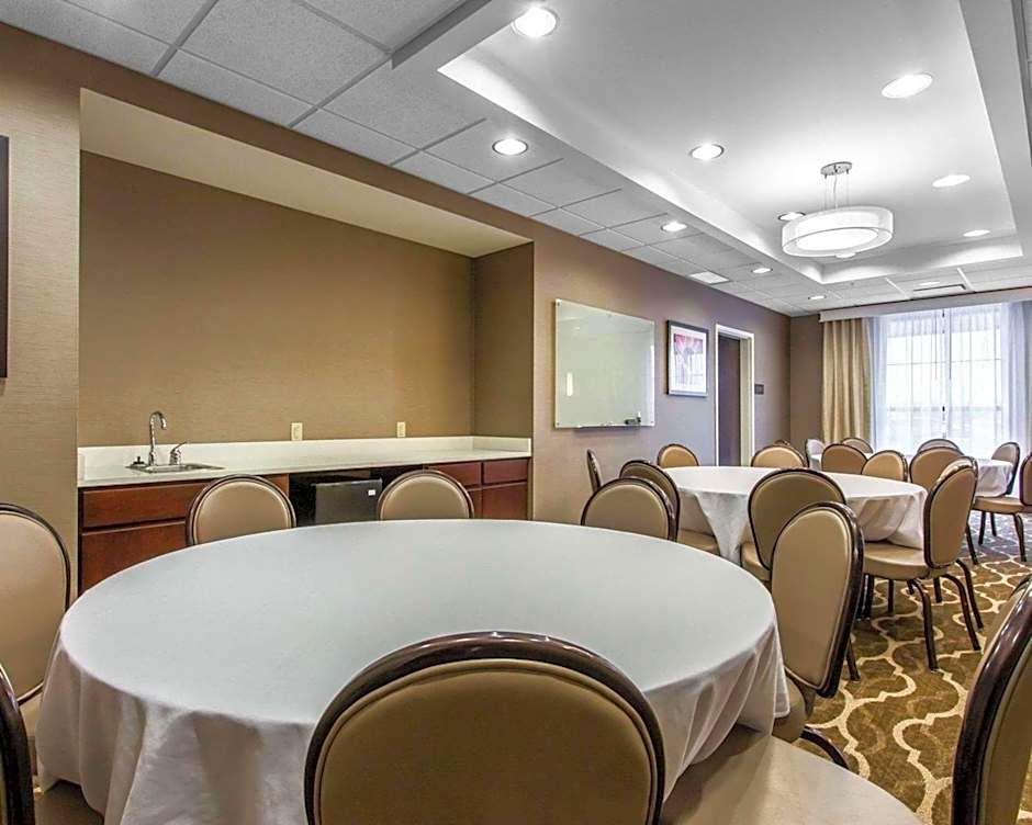 Comfort Suites Youngstown North