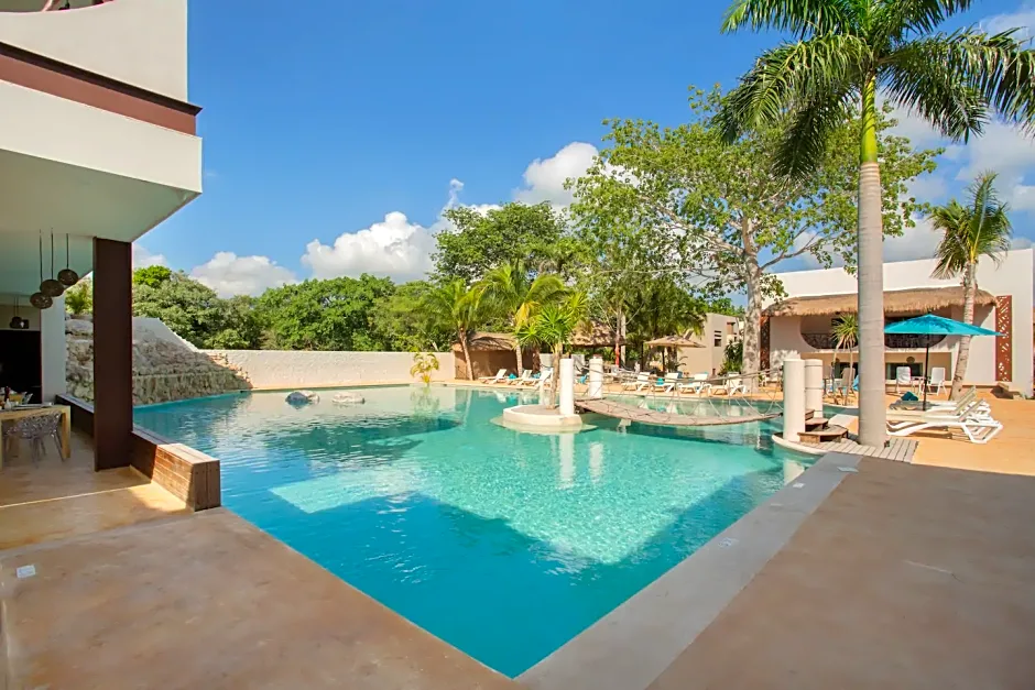 Casa Kaoba Hotel & Suites