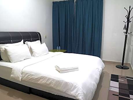 Standard Double Room with Shared Bathroom