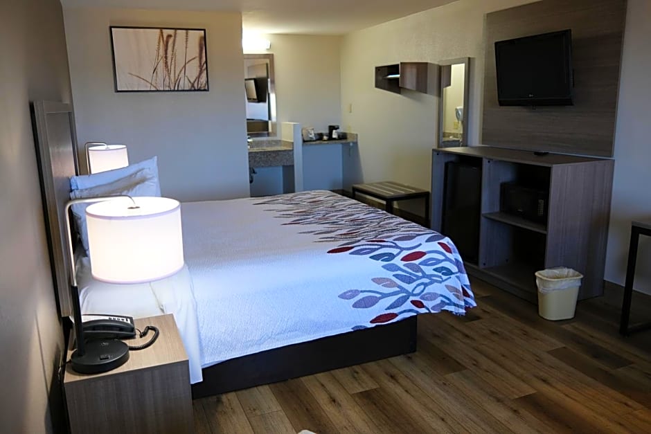 Red Roof Inn Staunton