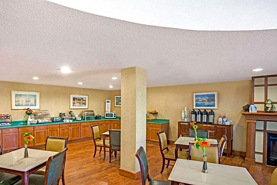 Baymont by Wyndham Louisville Airport South