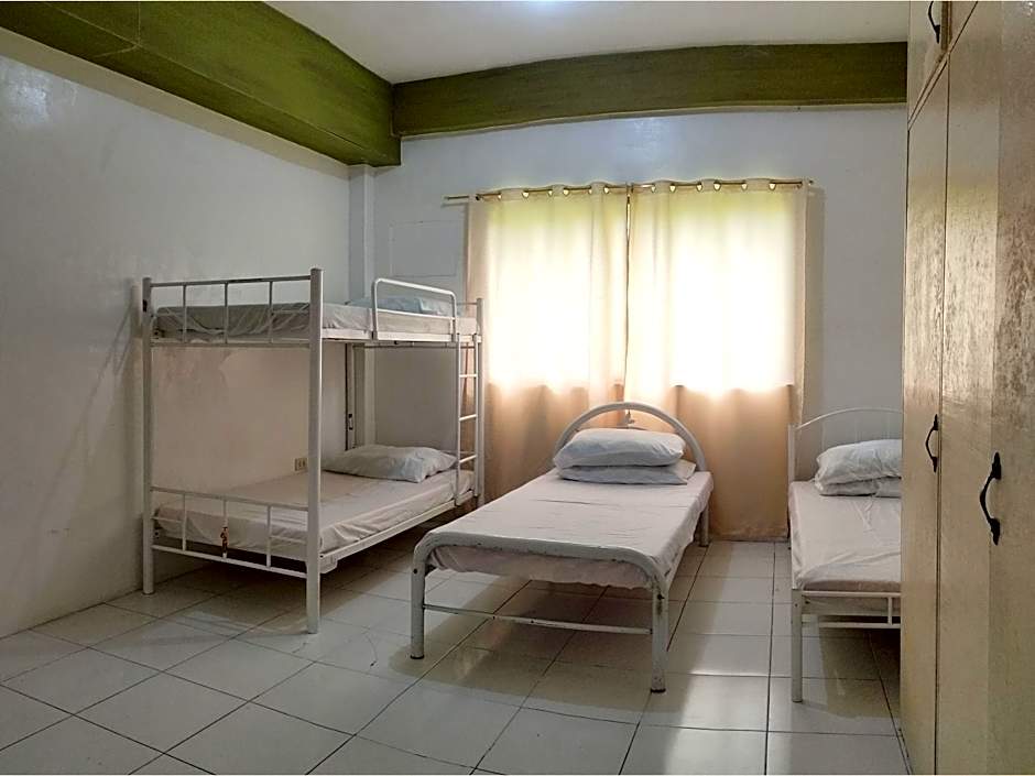 OYO 800 DDD Habitat Dormtel Bacolod 