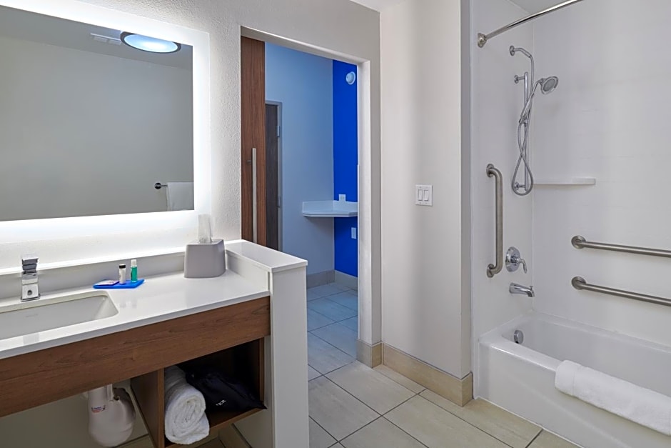 Holiday Inn Express - El Paso - Sunland Park Area, an IHG Hotel