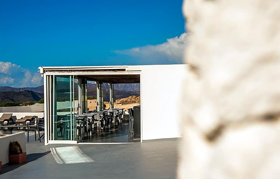 SerenitÃ  Luxury Suites