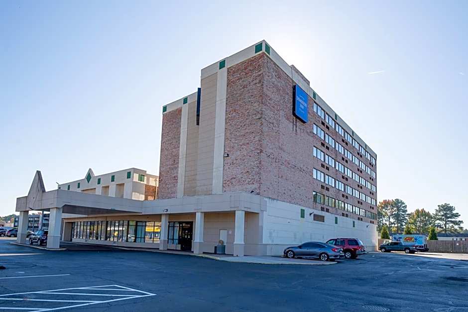 Dominion Inn and Suites