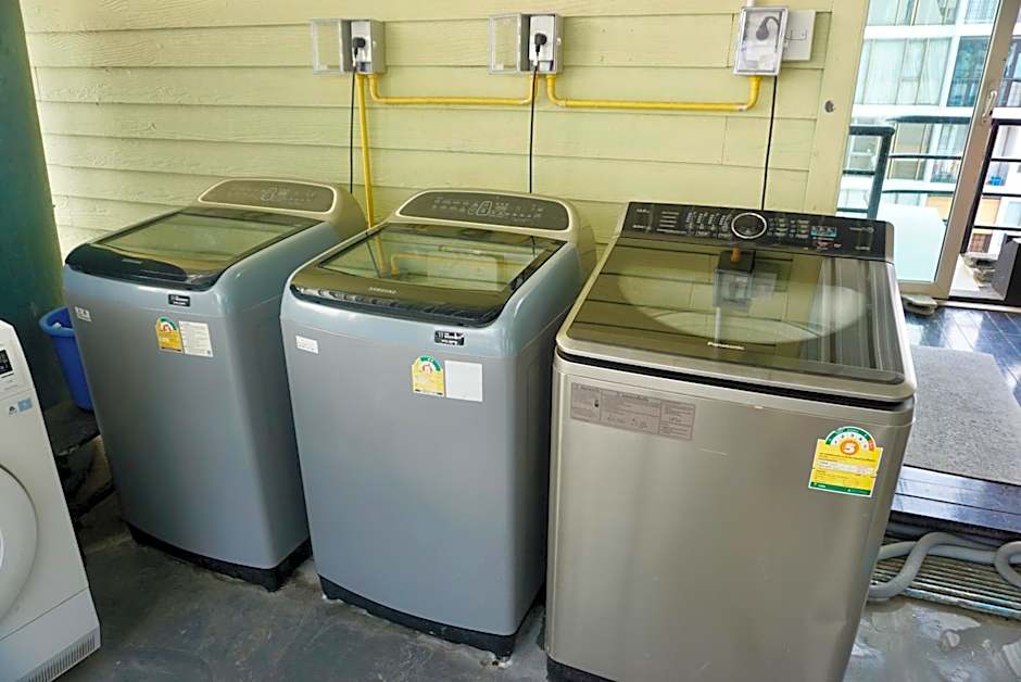 Hash Apartment Silom Soi 3 triple room