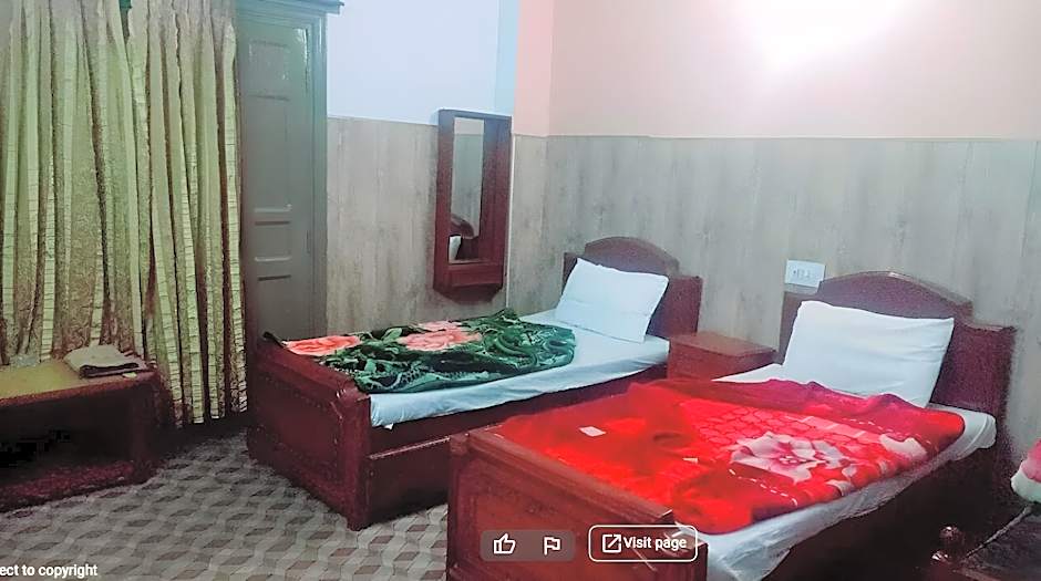 Photo 1 of 2 of Triple Room