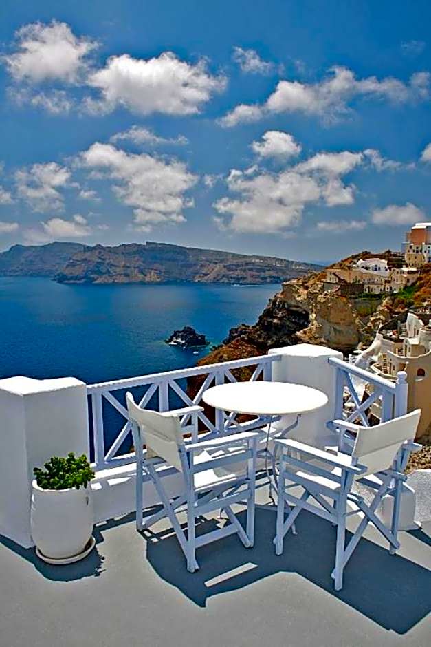 Armeni Village Rooms & Suites