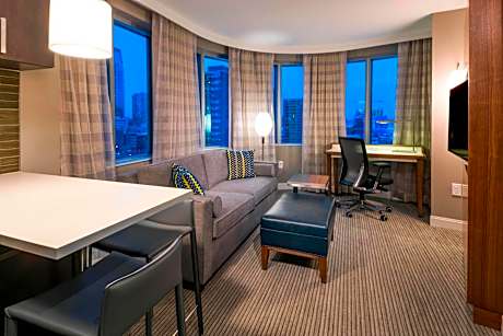 One-Bedroom King Suite