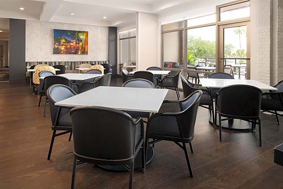 Hilton Garden Inn Charleston Waterfront/Downtown