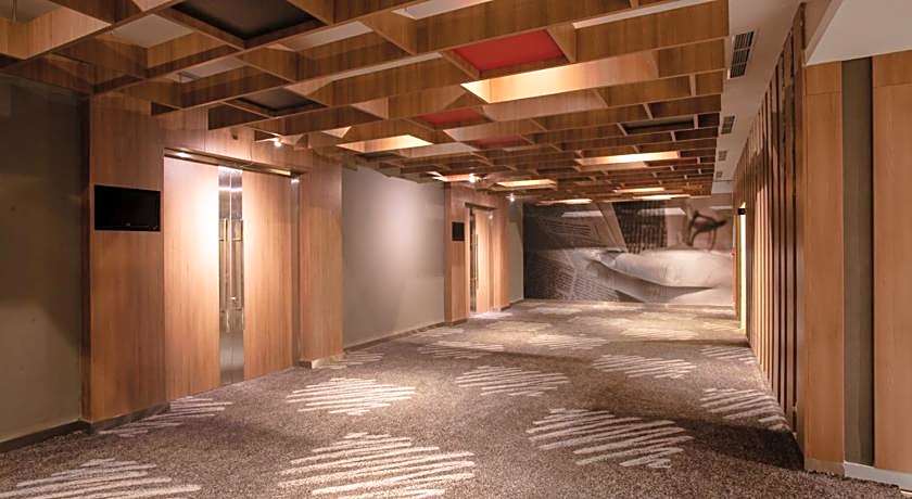 Ibis Makassar City Center Hotel