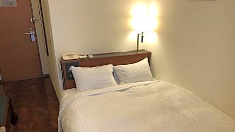 Standard Semi-Double Room - Non-Smoking