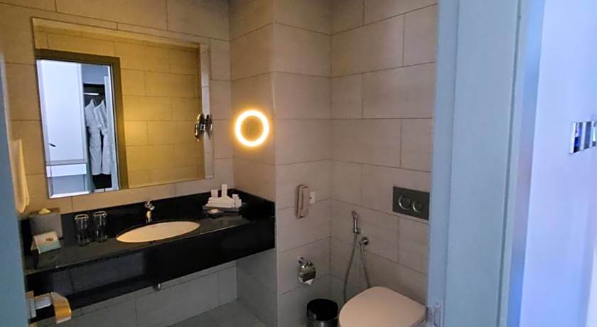 City Avenue Al Reqqa Hotel