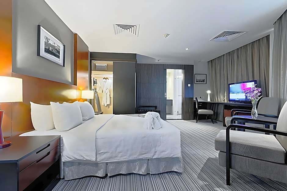 Hotel Sixty3