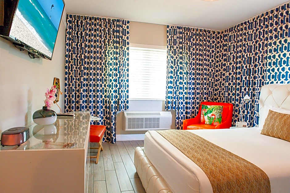 Oceanside Hotel and Suites