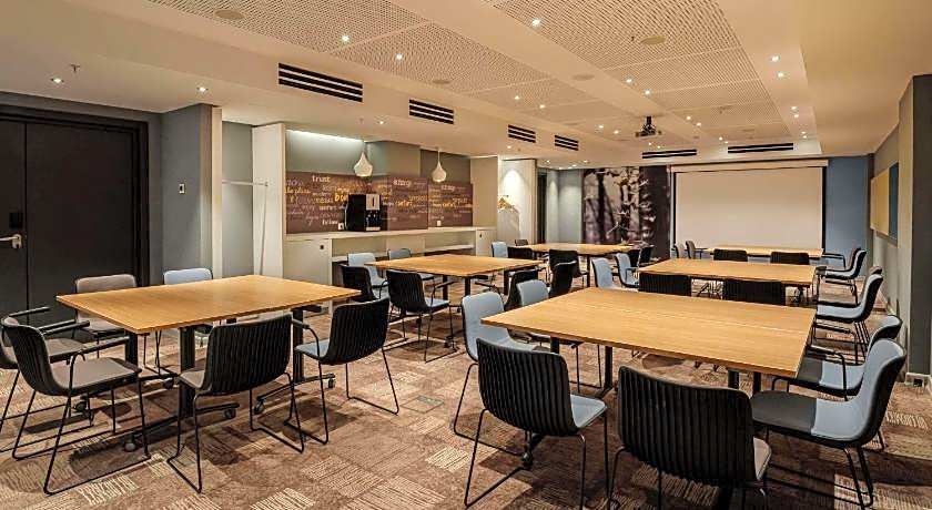Ibis Yerevan Center