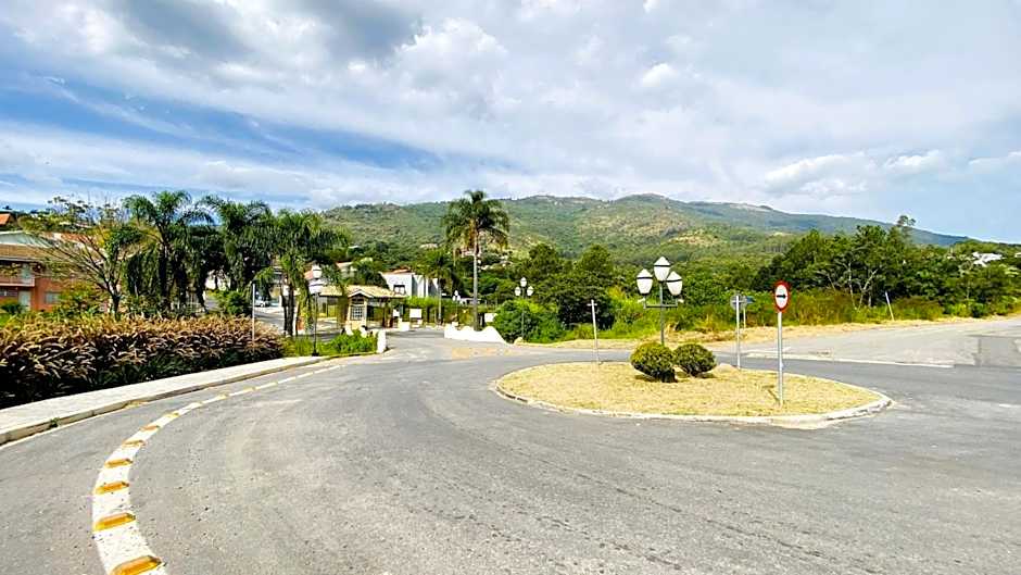 Casa de Campo - Condomínio Arco Íris