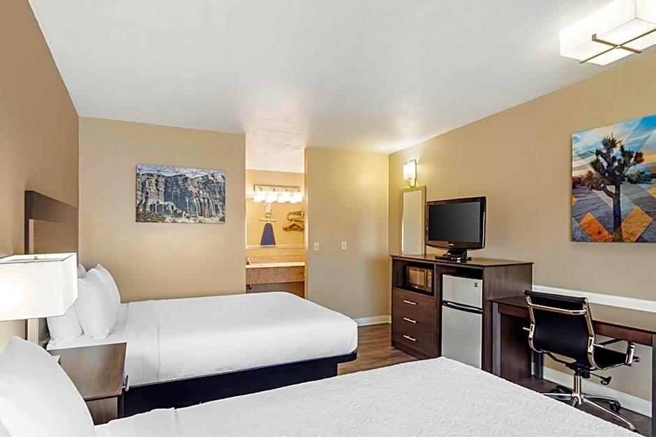 Best Western China Lake Inn