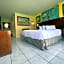 Travelodge by Wyndham Lumberton